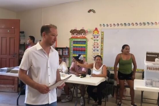 Pide David Ortiz Mena facilidades para que trabajadores acudan a votar